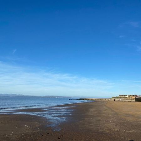 Stylish Apartments Near The Sea Front At Morecambe Heysham Bagian luar foto
